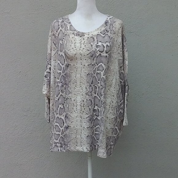 CHERISH Top Women's Size Large Beige Snakeskin Print Over-Sized Soft Knit - Picture 1 of 7